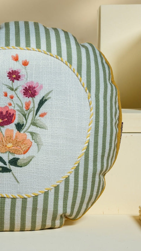 Belle Cushion