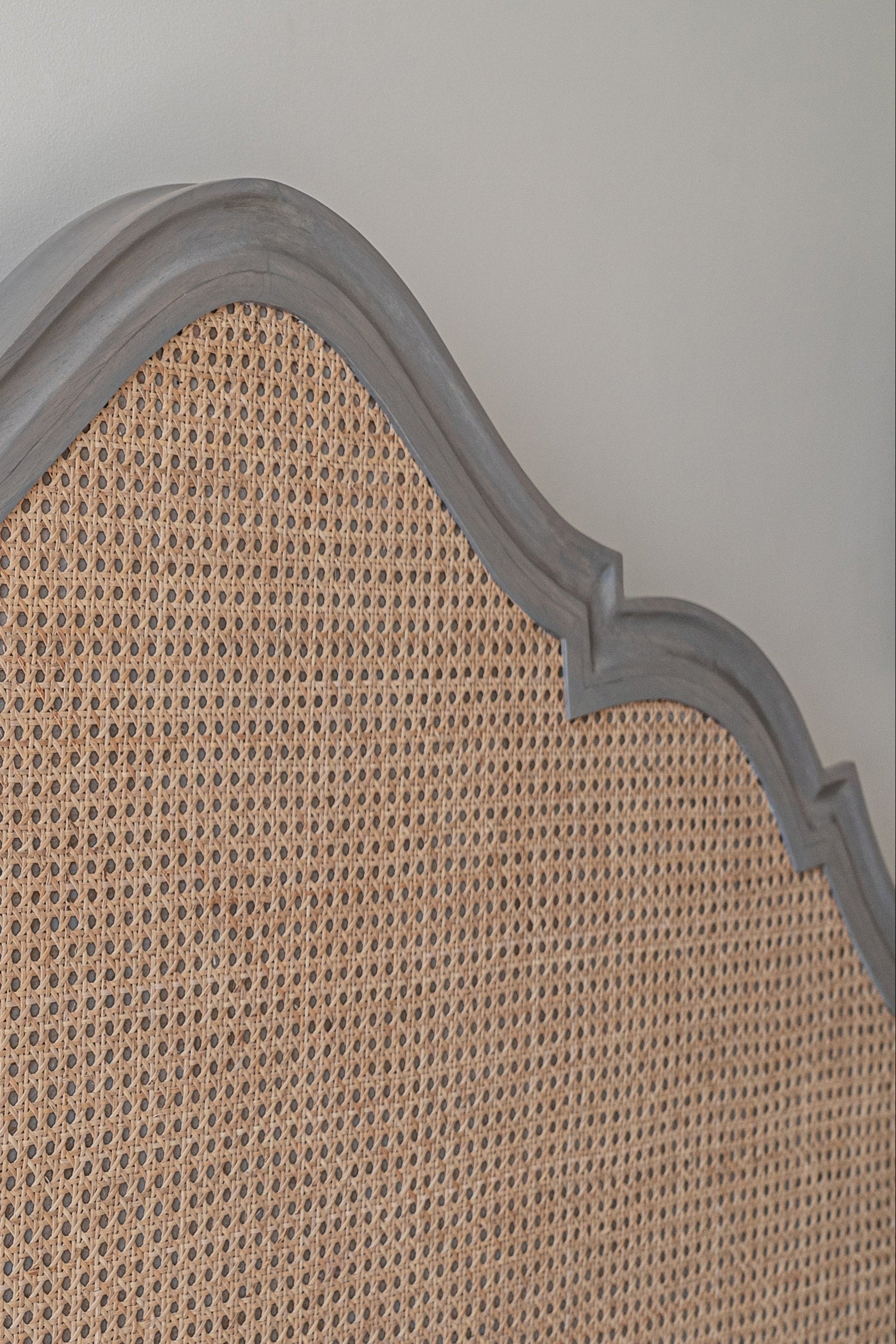 Conoor Bed