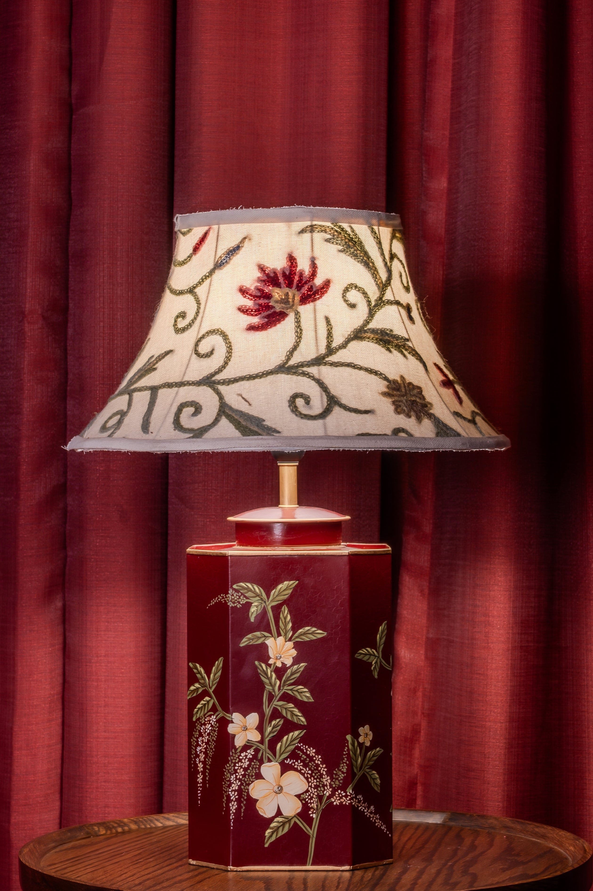 Floral Bloom Table Lamp (Maroon)