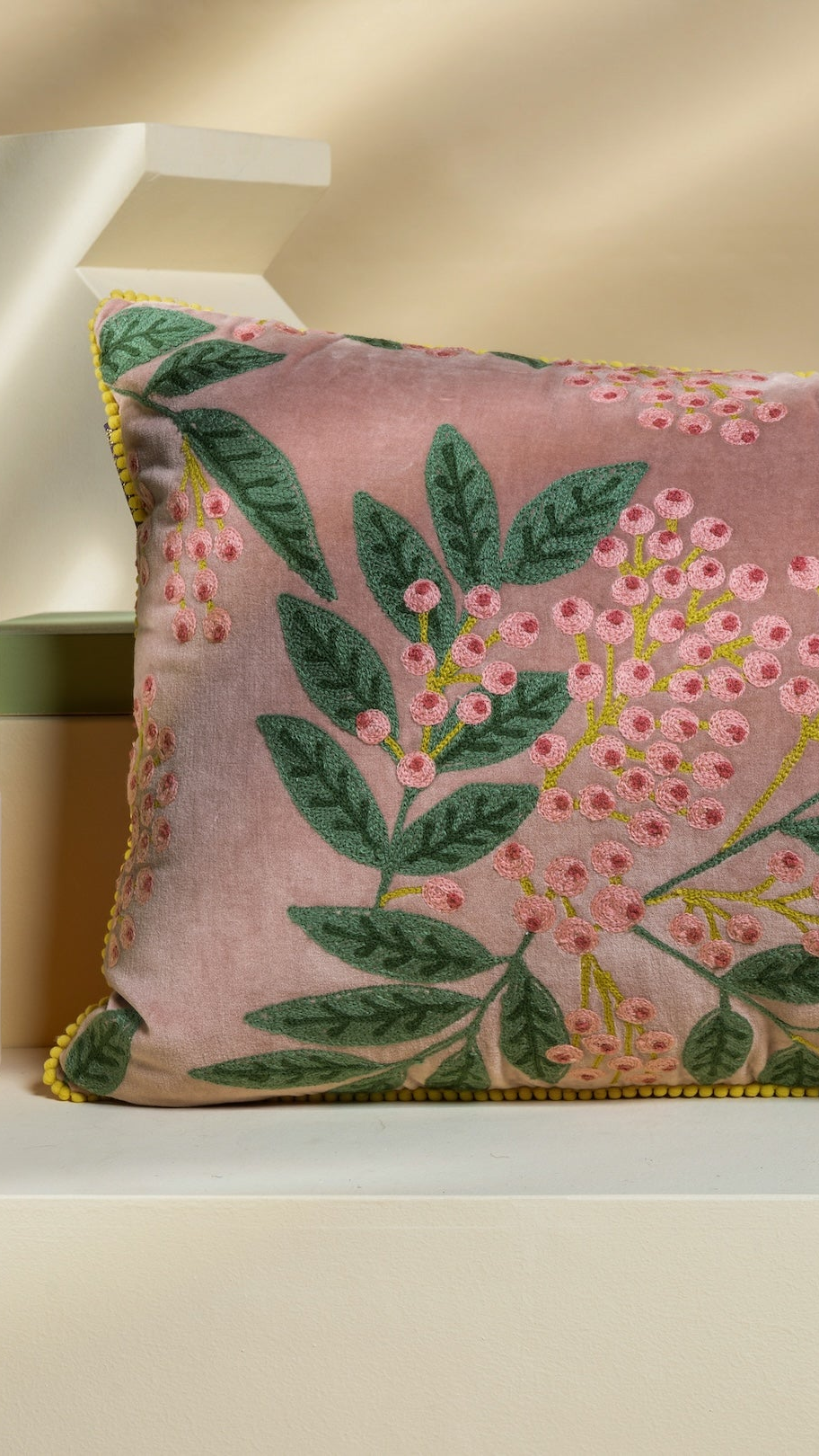 Gul Cushion