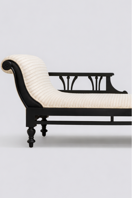 Maya Daybed