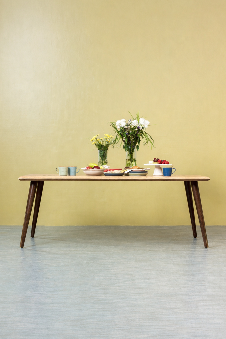 Oblata Dining Table