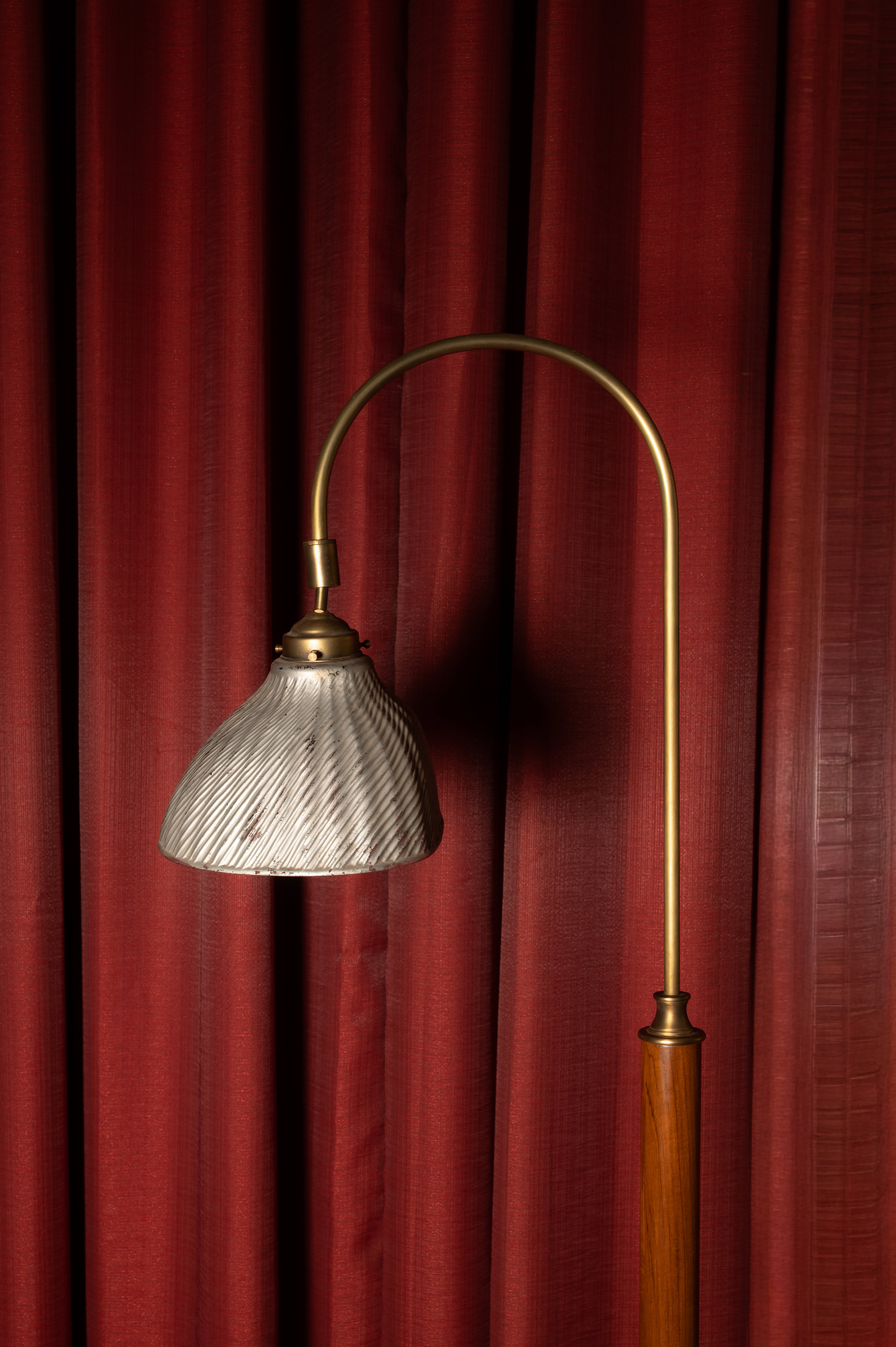 Arc Vintage 
Floor Lamp