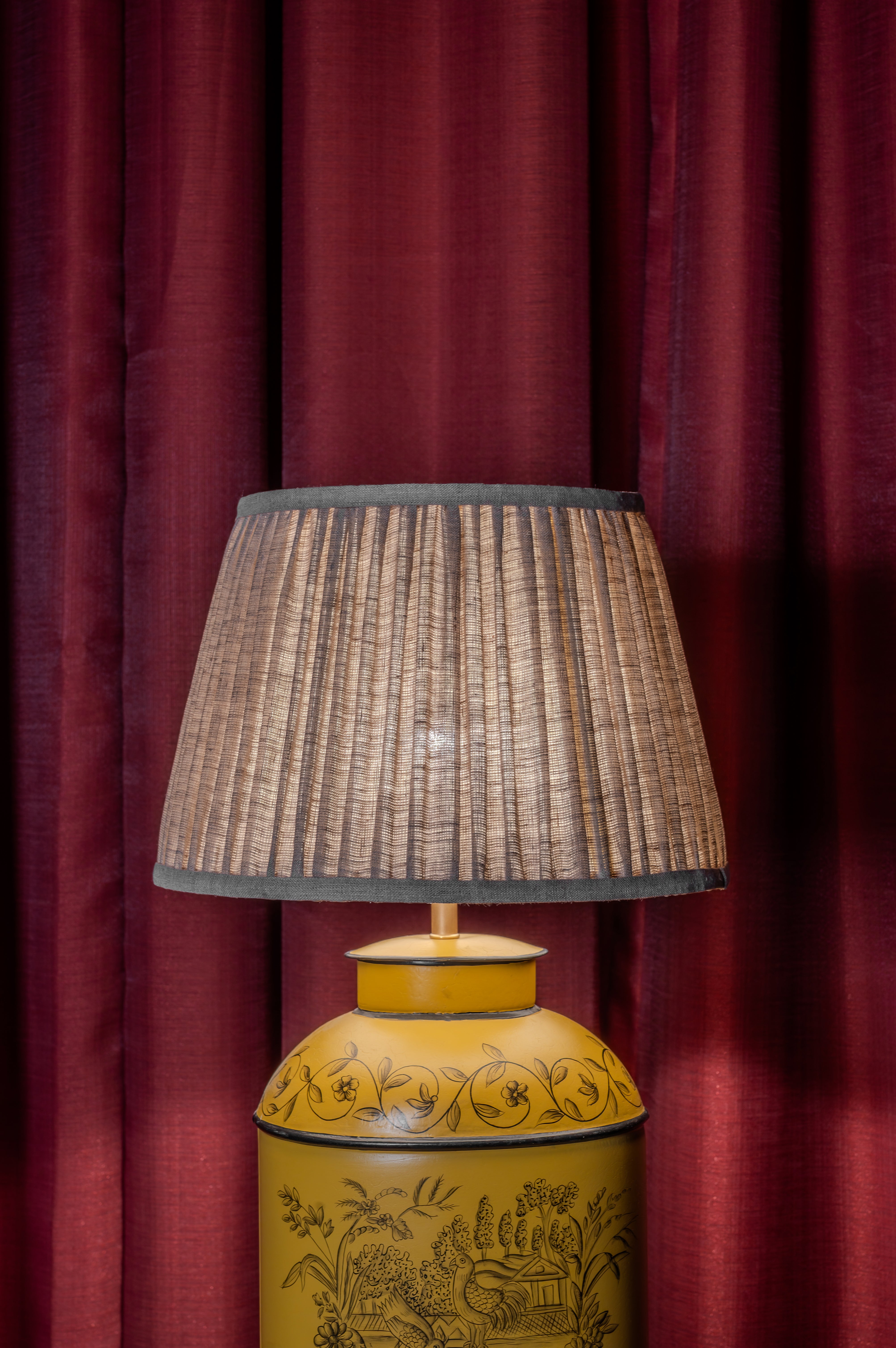 Garden View Table Lamp