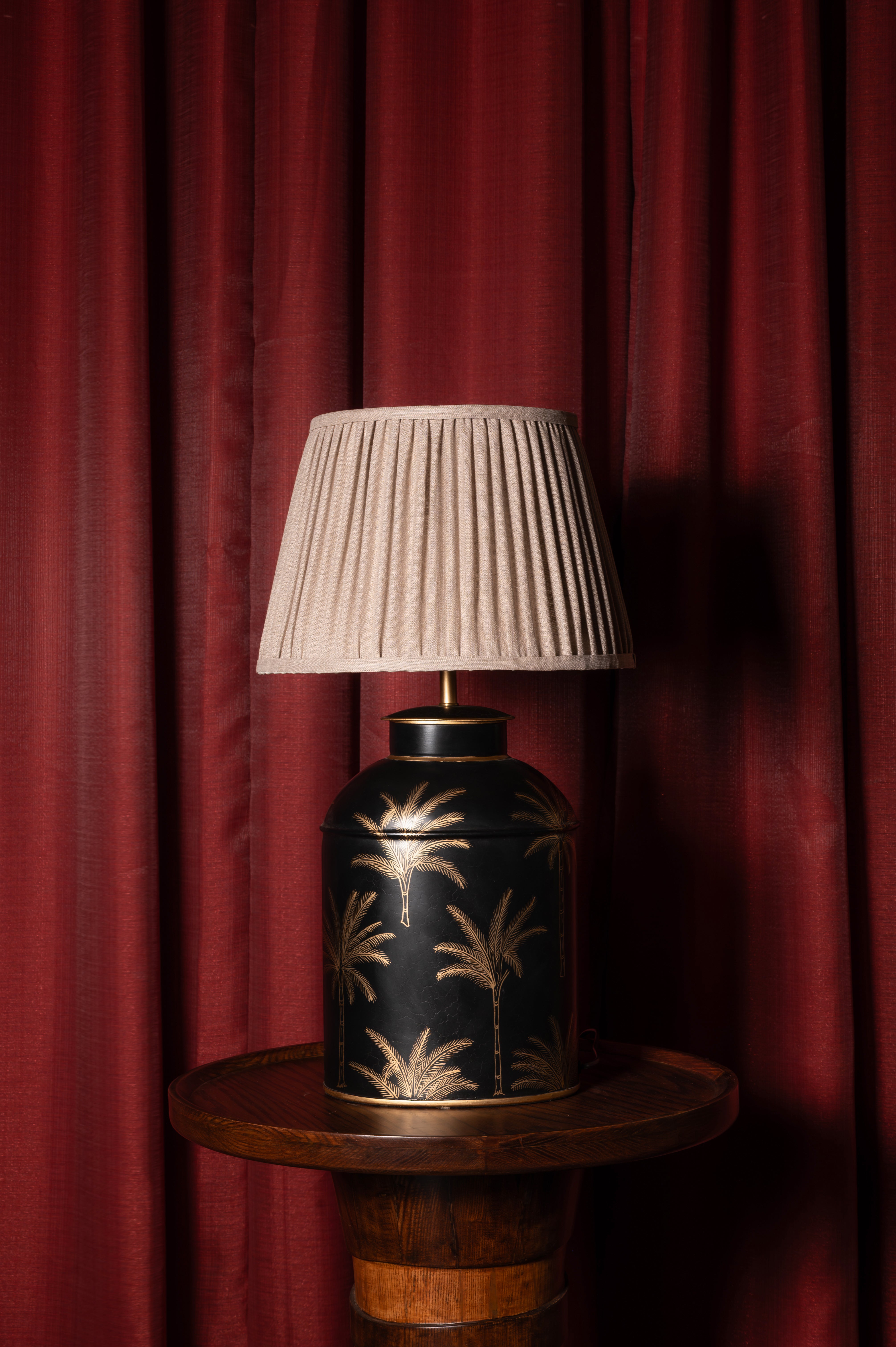 Palm Spring Table Lamp (Black)
